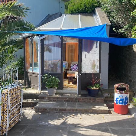 The Retro Retreat With Free Parking Hastings Exterior foto